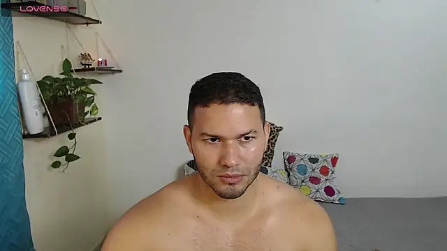 Snapshot of Tim_mz01 chatting on 07-23-26, 04:03 Tim mz01 online show from 07-23-26, 04:03