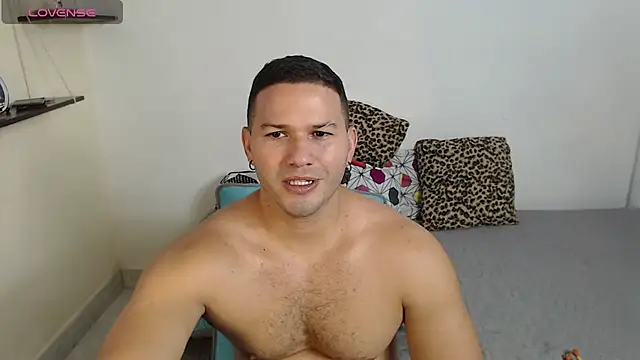 Snapshot of Tim_mz01 chatting on 06-26-26, 05:41 Tim mz01 online show from 06-26-26, 05:41