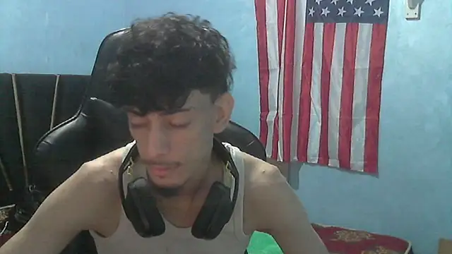 Snapshot of Dark_DesireX chatting on 09-11-25, 02:39 Dark DesireX online show from 09-11-25, 02:39