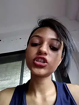 Your-Kitkat online show from 10-22-25, 05:40