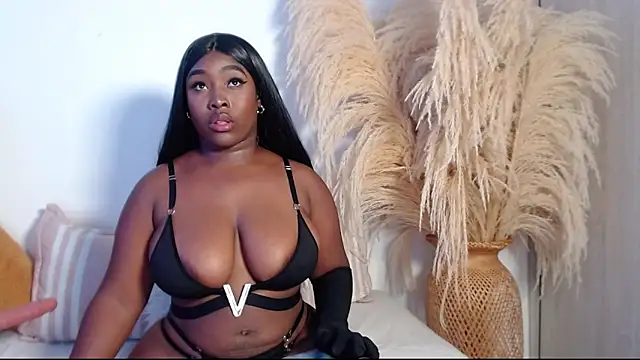 XYOMARAWILD online show from 10-13-25, 08:54