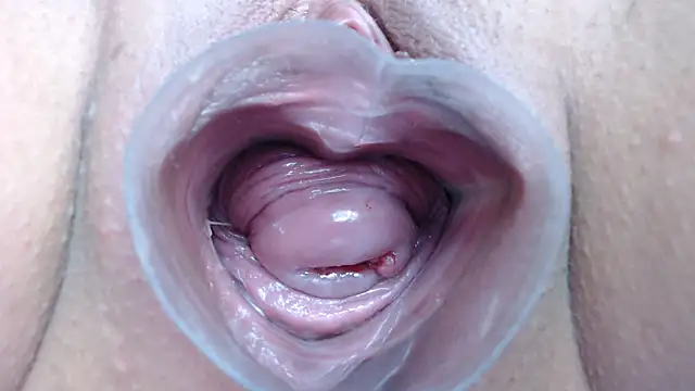 Snapshot of Princess_pussy01 chatting on 02-26-26, 08:42 Princess pussy01 online show from 02-26-26, 08:42