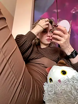 KellyKeler online show from 10-22-25, 10:04