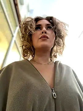 KellyKeler online show from 10-30-25, 01:09