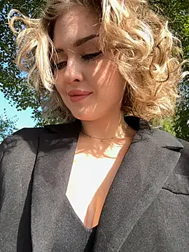 KellyKeler online show from 10-03-25, 12:50