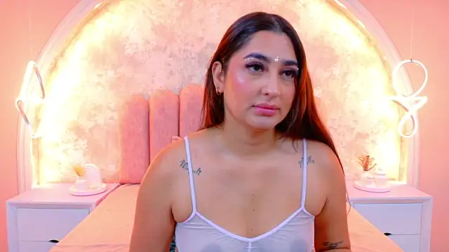 JasmineRhodes online show from 10-30-25, 01:09