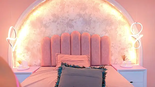 JasmineRhodes online show from 11-08-25, 01:14