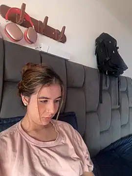 AllieYourGirl online show from 11-17-25, 02:21