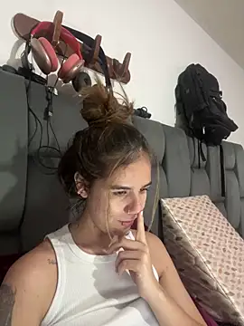 AllieYourGirl online show from 12-20-25, 10:56