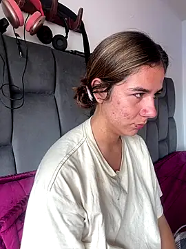 AllieYourGirl online show from 12-19-25, 01:46