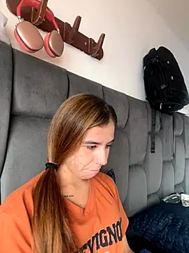 AllieYourGirl online show from 11-15-25, 04:44