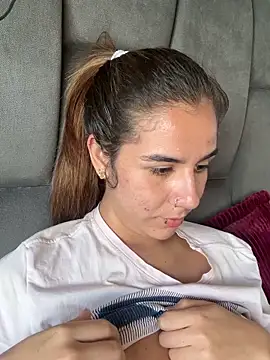 AllieYourGirl online show from 12-13-25, 08:04