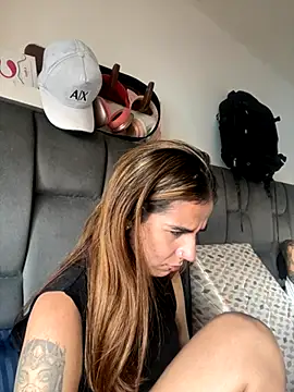 AllieYourGirl online show from 11-10-25, 09:09