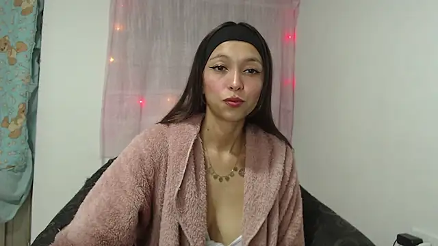 Snapshot of Zafira_Mayeers chatting on 10-01-25, 03:00 Zafira Mayeers online show from 10-01-25, 03:00