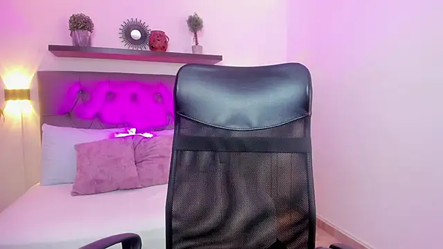 kitty sweeety  online show from 01-08-26, 07:20