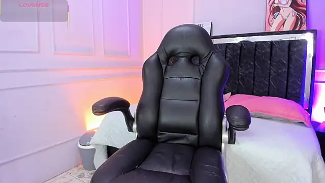 SwettRenata  online show from 02-04-26, 12:44