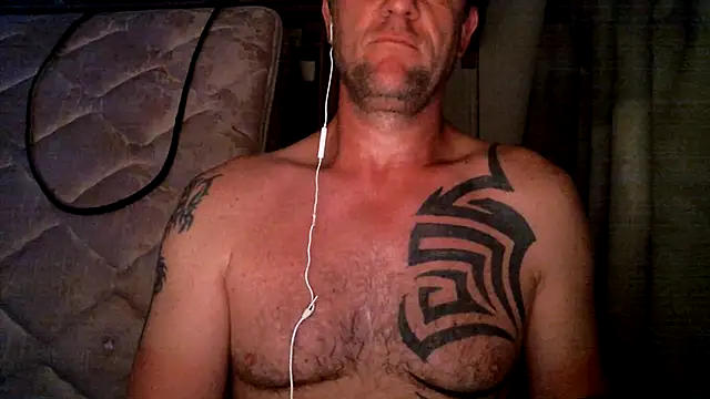 Snapshot of Yournaughty chatting on 06-01-26, 04:45 Yournaughty online show from 06-01-26, 04:45
