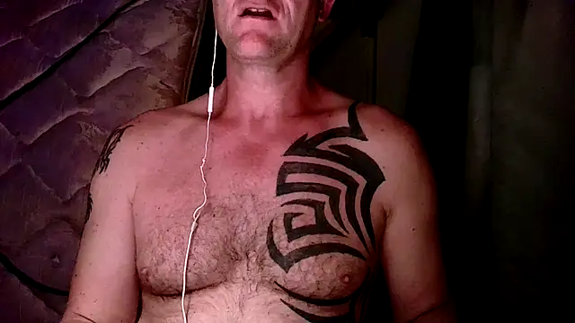 Snapshot of Yournaughty chatting on 05-04-26, 04:05 Yournaughty online show from 05-04-26, 04:05