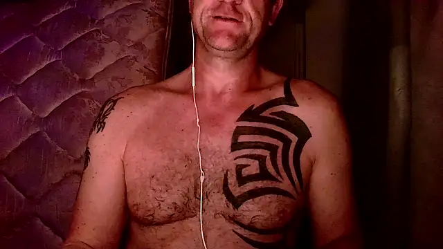 Snapshot of Yournaughty chatting on 10-05-25, 05:20 Yournaughty online show from 10-05-25, 05:20