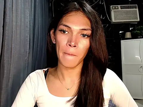 Snapshot of ladyhotcuming chatting on 06-15-26, 02:12 ladyhotcuming online show from 06-15-26, 02:12