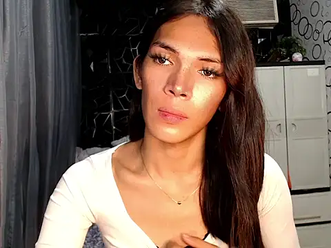 Snapshot of ladyhotcuming chatting on 05-31-26, 06:09 ladyhotcuming online show from 05-31-26, 06:09