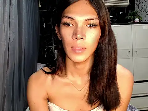 Snapshot of ladyhotcuming chatting on 05-27-26, 01:57 ladyhotcuming online show from 05-27-26, 01:57