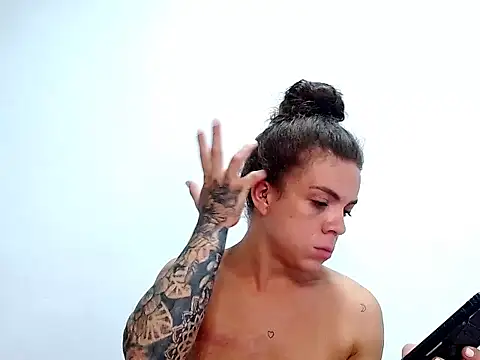 saara johnson496 online show from 10-30-25, 11:34