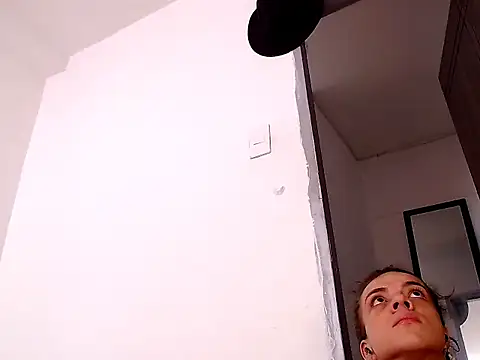 saara johnson496 online show from 10-12-25, 04:19