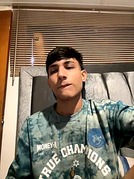 cody fox10 online show from 10-04-25, 07:37