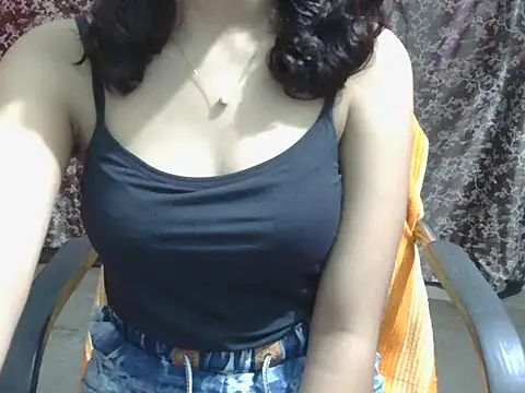 Snapshot of lovely_soniya chatting on 07-25-26, 06:21 lovely soniya online show from 07-25-26, 06:21