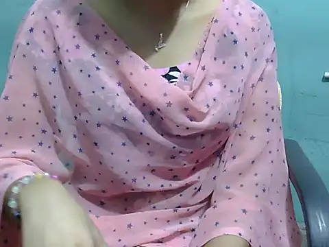 Snapshot of lovely_soniya chatting on 09-26-25, 05:47 lovely soniya online show from 09-26-25, 05:47