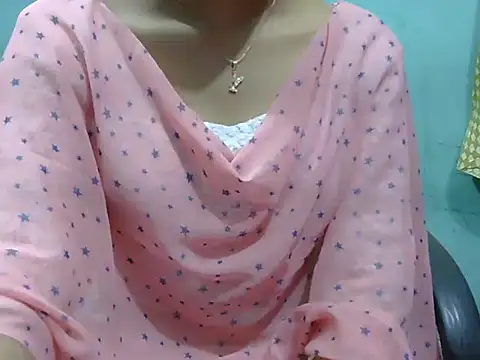 Snapshot of lovely_soniya chatting on 10-06-25, 05:30 lovely soniya online show from 10-06-25, 05:30