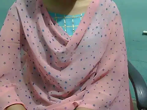 Snapshot of lovely_soniya chatting on 09-30-25, 05:46 lovely soniya online show from 09-30-25, 05:46