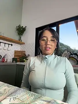 Michelle Zoe online show from 04-09-26, 11:00