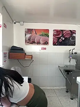 Michelle Zoe online show from 09-20-25, 01:38