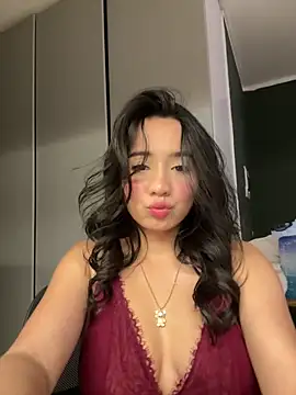 Michelle Zoe online show from 10-21-25, 02:22