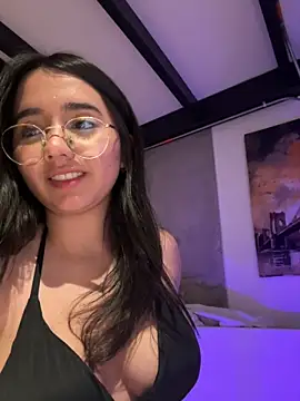 Michelle Zoe online show from 03-25-26, 08:46