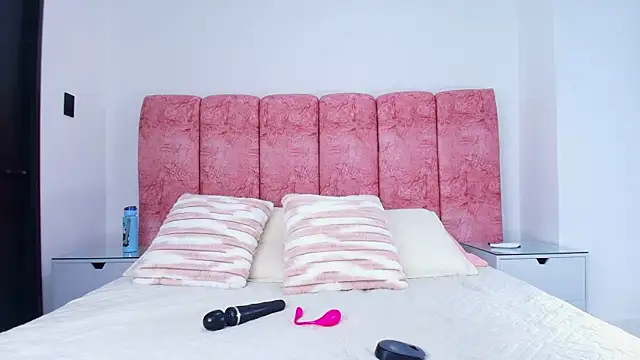 emmacurvy online show from 11-27-25, 03:18