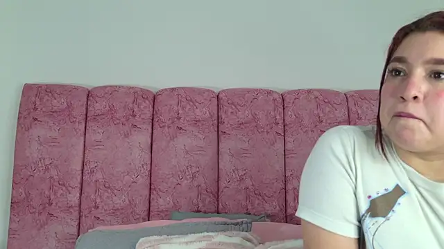 emmacurvy online show from 01-09-26, 03:02