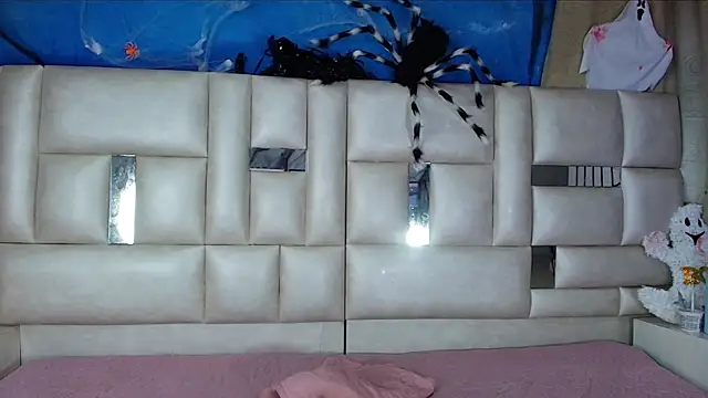 emmacurvy online show from 10-29-25, 03:05