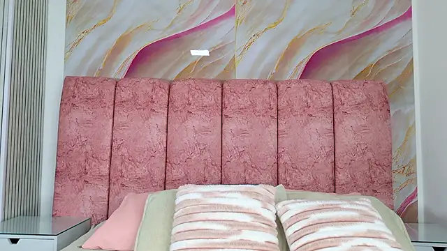 emmacurvy online show from 02-10-26, 03:05