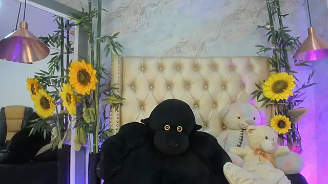Snapshot of LittleeJaz chatting on 05-02-26, 04:50 LittleeJaz online show from 05-02-26, 04:50