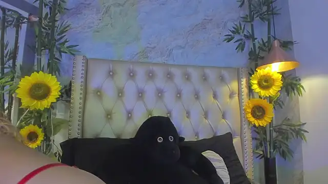 LittleeJaz online show from 11-12-25, 02:37