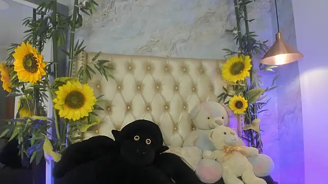 Snapshot of LittleeJaz chatting on 06-14-26, 03:41 LittleeJaz online show from 06-14-26, 03:41
