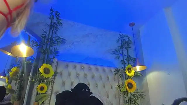 Snapshot of LittleeJaz chatting on 10-09-25, 03:51 LittleeJaz online show from 10-09-25, 03:51