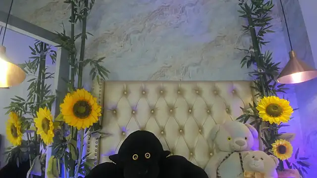 Snapshot of LittleeJaz chatting on 05-28-26, 05:04 LittleeJaz online show from 05-28-26, 05:04