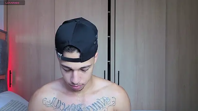 Snapshot of orionblaze69_ chatting on 10-29-25, 10:58 orionblaze69 online show from 10-29-25, 10:58