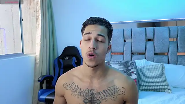 Snapshot of orionblaze69_ chatting on 10-23-25, 09:13 orionblaze69 online show from 10-23-25, 09:13