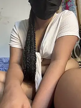 Ariana  Marie online show from 11-22-25, 11:14