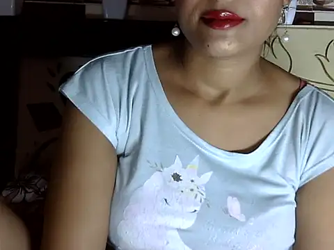 Snapshot of hotee_bhabi chatting on 09-08-25, 05:45 hotee bhabi online show from 09-08-25, 05:45